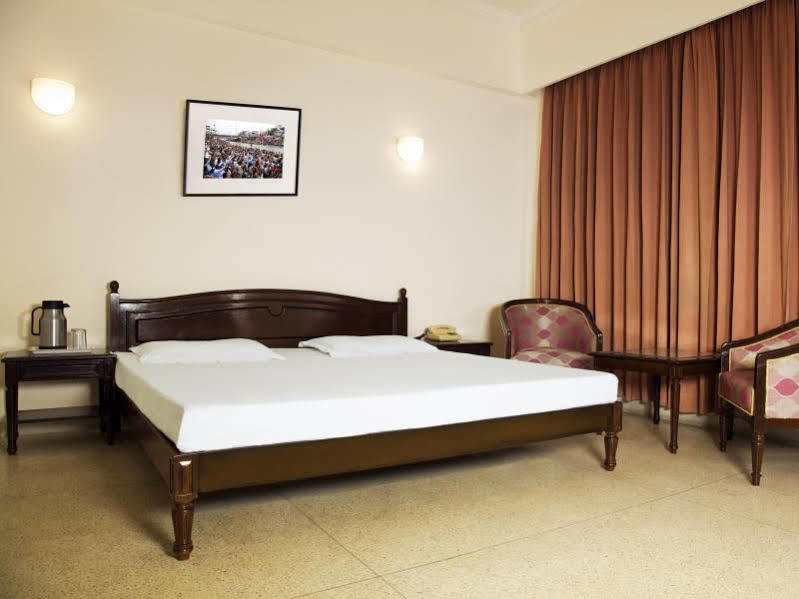 Hotel Alpana Haridwār Eksteriør billede
